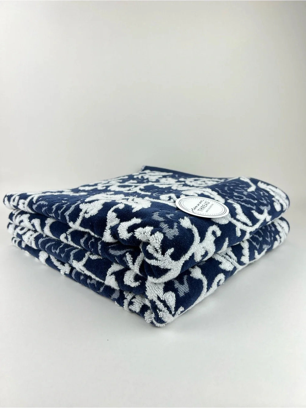 Common Thread Bath Towels Navy Blue White Floral Soft Zero Twist Cotton 2 Pc NEW